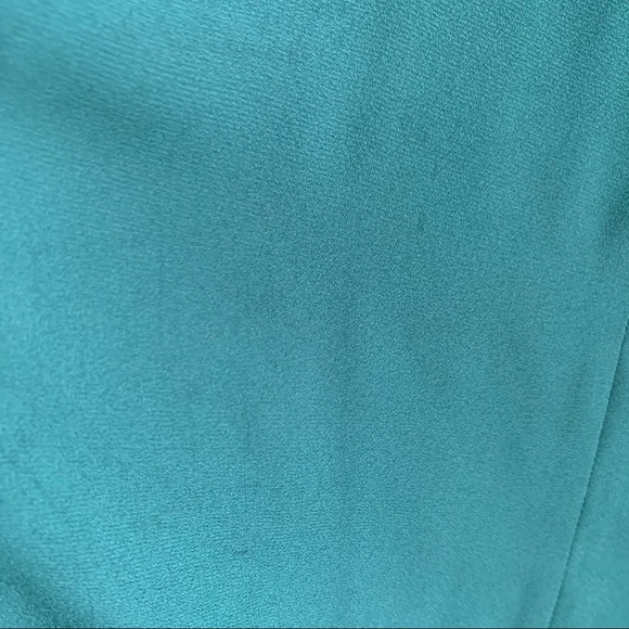 *Flaw* H&M emerald green asymmetrical shift Dress - Picture 8 of 10